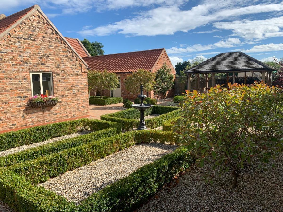 Meals Farm Holiday Cottages - The Stables North Somercotes Exterior photo